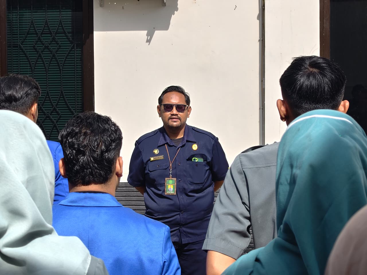 Work-Life Balance: Menjaga Bahagia, Mengantarkan pada Sukses Work-Life Balance: Menjaga Bahagia, Mengantarkan pada Sukses